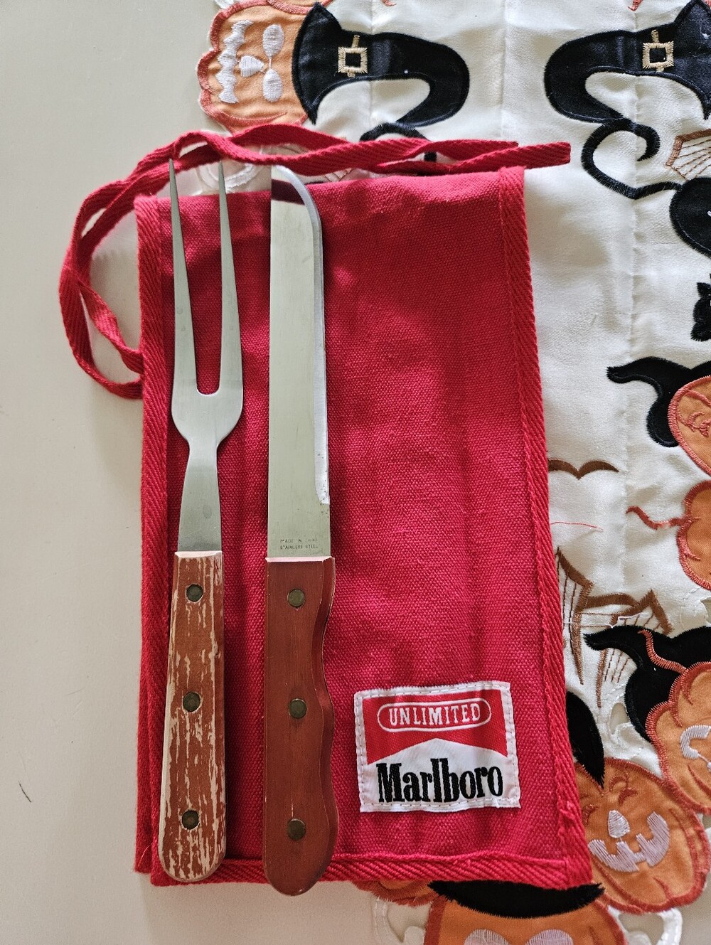 Vintage 90s Marlboro Unlimited BBQ Grill Set Carving Knife & Fork with Red Pouch